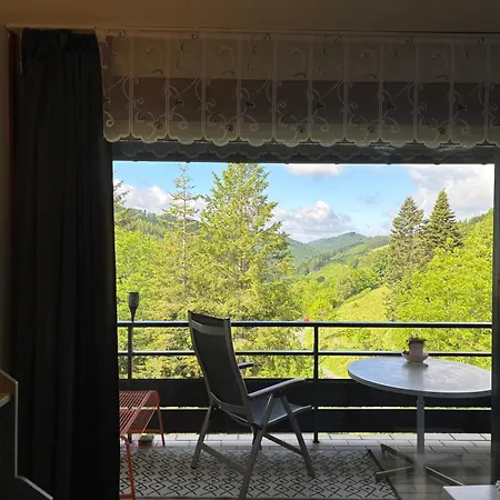 Mit Weitblick, 50 Qm, Ueberdachter Balkon