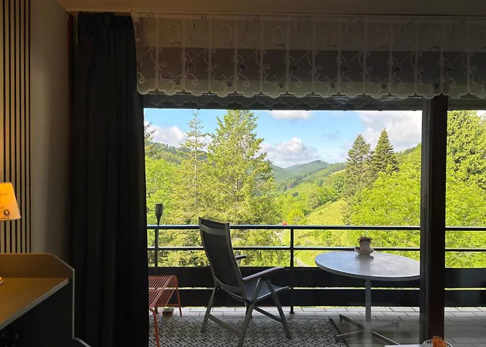 Mit Weitblick, 50 Qm, Ueberdachter Balkon