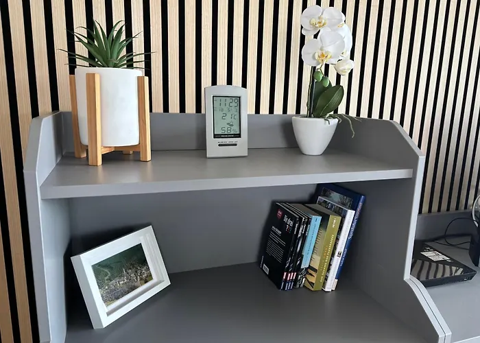 Mit Weitblick, 50 Qm, Ueberdachter Balkon *